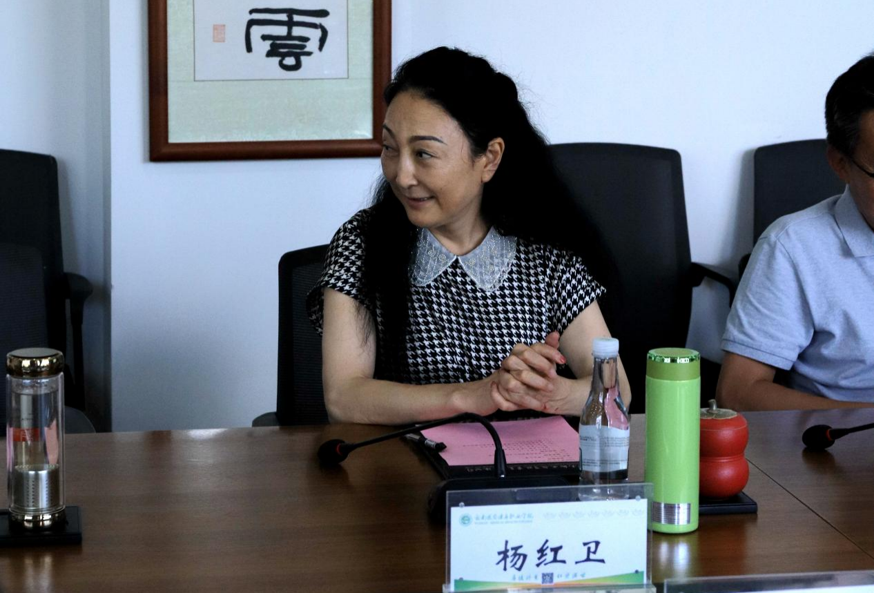 云南经济管理学院与云南皮肤病医院共建实践教学基地 签约仪式在我校隆重举行 第 6 张 云南经济管理学院与云南皮肤病医院共建实践教学基地 签约仪式在我校隆重举行 第 6 张