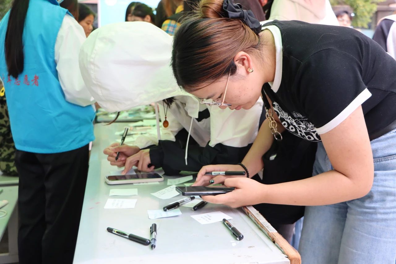 浓浓师生情 满满都是爱|云南经济管理学院医学院庆祝第39个教师节活动圆满落幕 第 5 张 浓浓师生情 满满都是爱|云南经济管理学院医学院庆祝第39个教师节活动圆满落幕 第 5 张