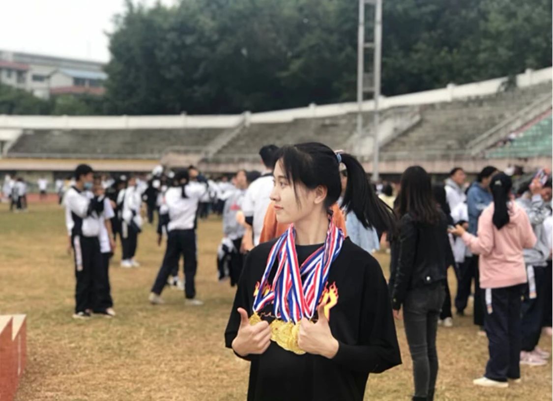 专业第一、视频博主...云经管体育系学姐凭什么闪闪发光? 第 11 张 专业第一、视频博主...云经管体育系学姐凭什么闪闪发光? 第 11 张