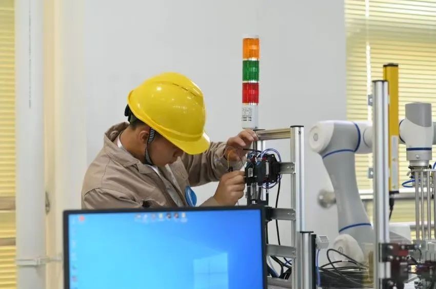 云经管学子登上《人民日报》!还成功上岸省考公务员! 第 17 张 云经管学子登上《人民日报》!还成功上岸省考公务员! 第 17 张