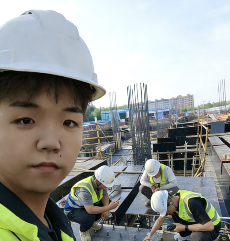 刘曜华.png 刘曜华.png