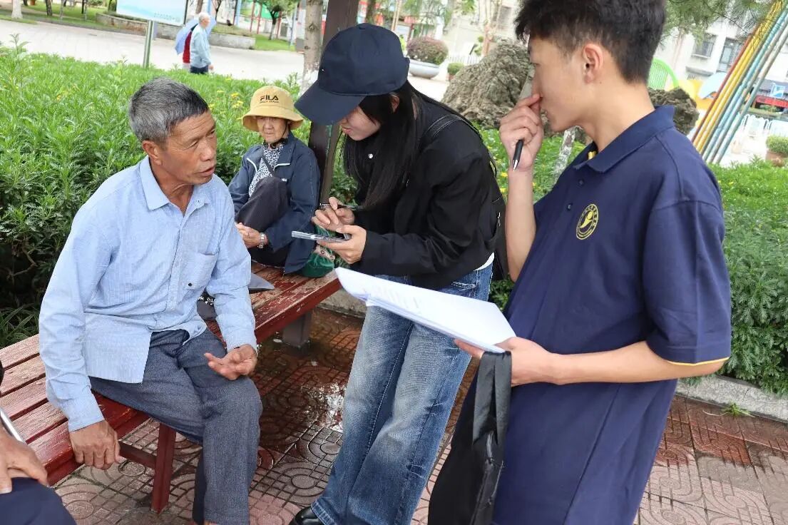 暑期社会实践|财会金融学院“活力社区筑梦实践队”走进朝阳后山社区和晓塘社区聆听居民意愿 第 6 张 暑期社会实践|财会金融学院“活力社区筑梦实践队”走进朝阳后山社区和晓塘社区聆听居民意愿 第 6 张