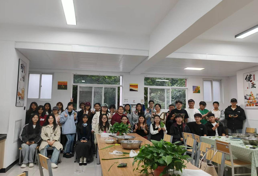 一站式学生社区 | 智慧社区开展“粽香端午，情系传统”端午节主题活动 第 1 张