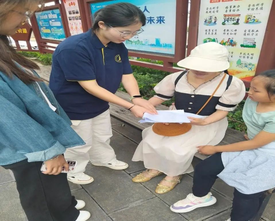 暑期社会实践|财会金融学院“活力社区筑梦实践队”走进朝阳后山社区和晓塘社区聆听居民意愿 第 7 张 暑期社会实践|财会金融学院“活力社区筑梦实践队”走进朝阳后山社区和晓塘社区聆听居民意愿 第 7 张