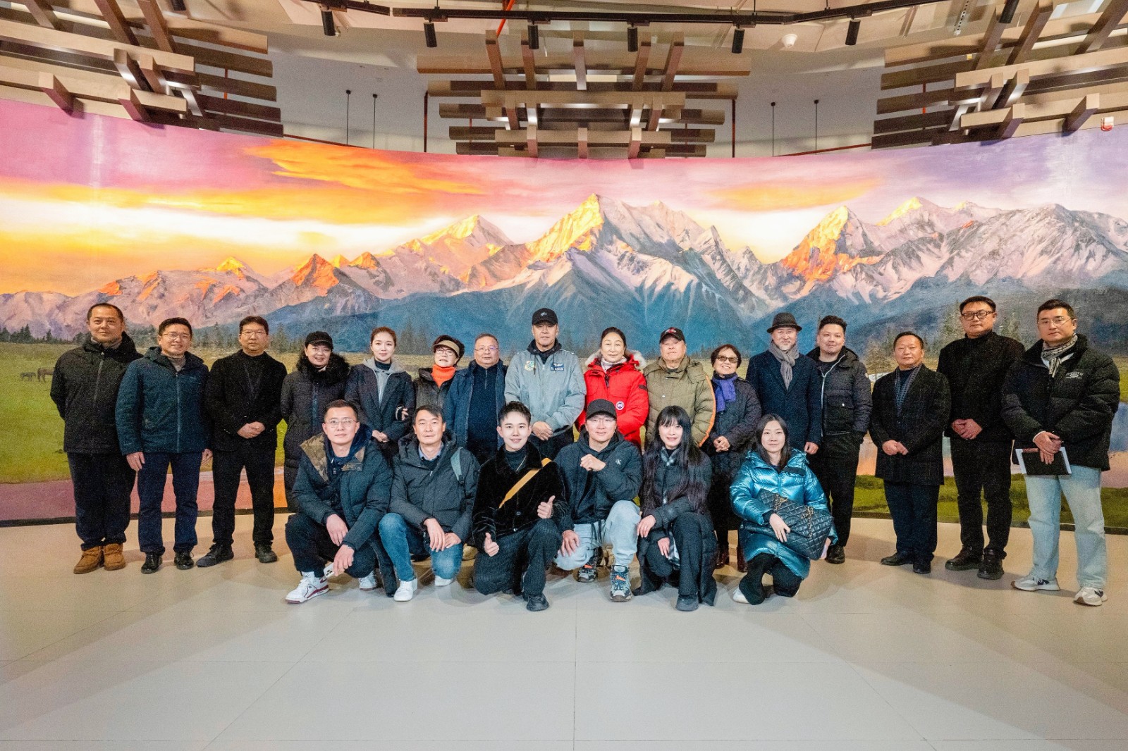 著名演员于荣光到访云南经济管理学院 第 8 张 著名演员于荣光到访云南经济管理学院 第 8 张